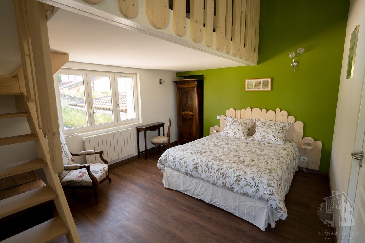 Le Relais Des Dames Bed and Breakfast Neuville-sur-Saône Exteriör bild